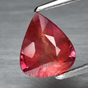Pinkish Orange  Pear Natural Sapphire (Unheated)
