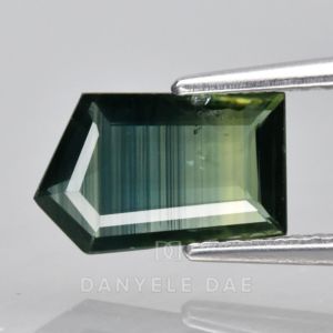 Green-Blue  Pentagon Natural Sapphire