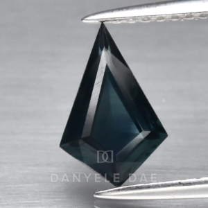 Greenish Blue  Kite Natural Sapphire