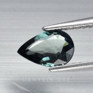 Green  Pear Natural Sapphire