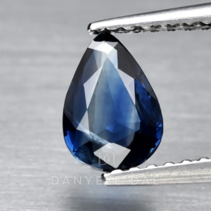 Light Green-Blue  Pear Sapphire