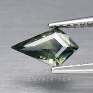 Bluish Green  Kite Natural Sapphire