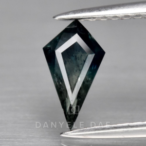 Blue-Green  Kite Sapphire