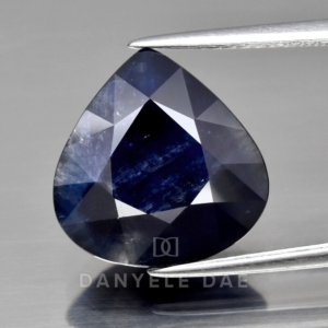 Medium Blue  Pear Sapphire